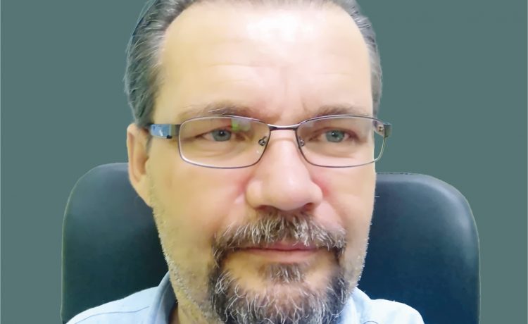 Χακάν Μουμίν: “Αρχίζουμε τα μαθήματα εξ αποστάσεως”